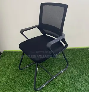 Ergonomic Arm Conference Seat