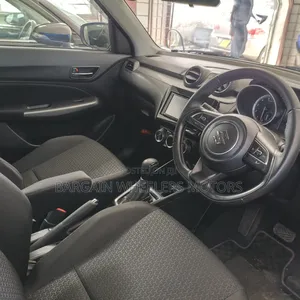 Suzuki Swift 2019 Blue