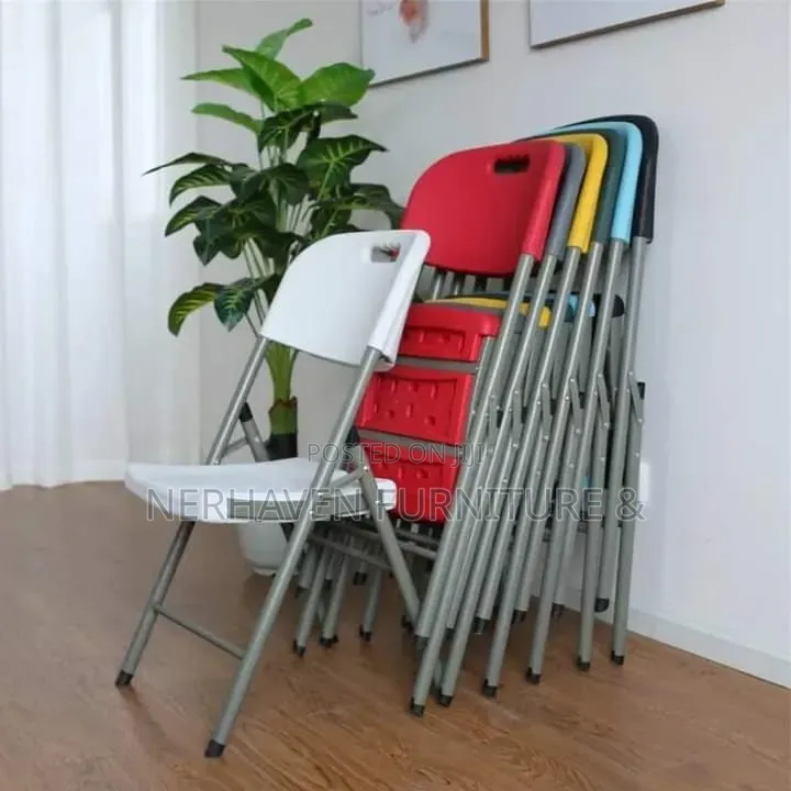 Foldable Chairs – Portable Seating for Home, Office and Events