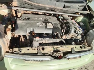 Toyota Sienta 2008 Green