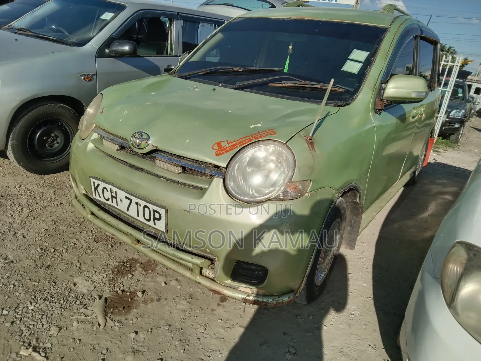 Toyota Sienta 2008 Green