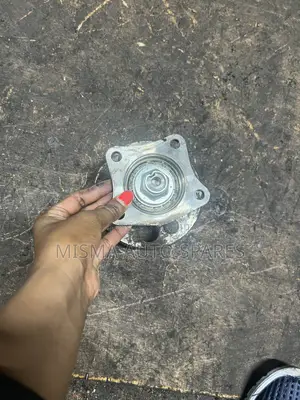 Corolla Rear Hub