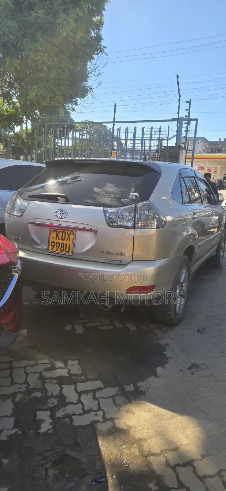 Toyota Harrier 2010 Gold
