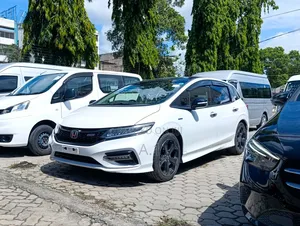 Honda Jade 1.5 Hybrid 2019 Pearl