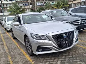 Toyota Crown 2020 Gray