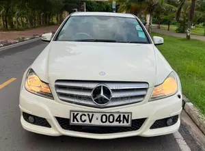 Mercedes-Benz C200 2012 White