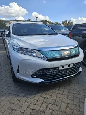Toyota Harrier 2.0 2019 White
