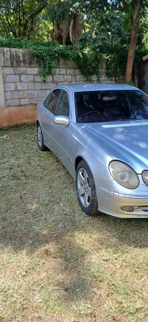 Mercedes-Benz E280 2005 Blue