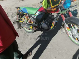 Honda CB 2025 Red