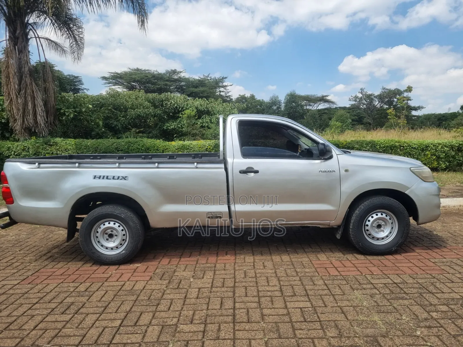 Toyota Hilux 2013 Gray