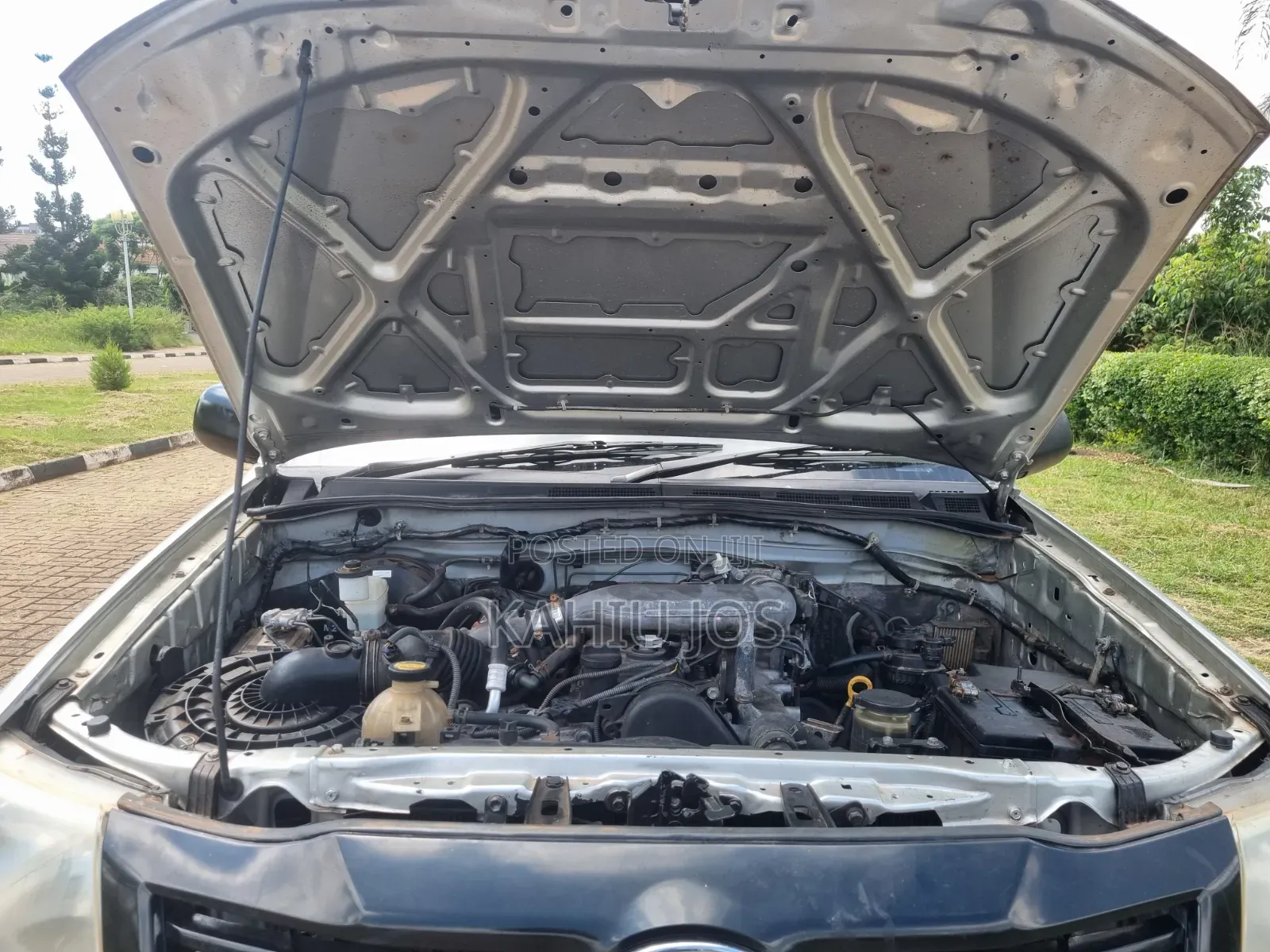 Toyota Hilux 2013 Gray