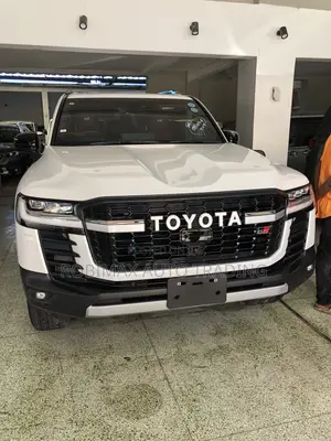 New Toyota Land Cruiser LC300 2023 White
