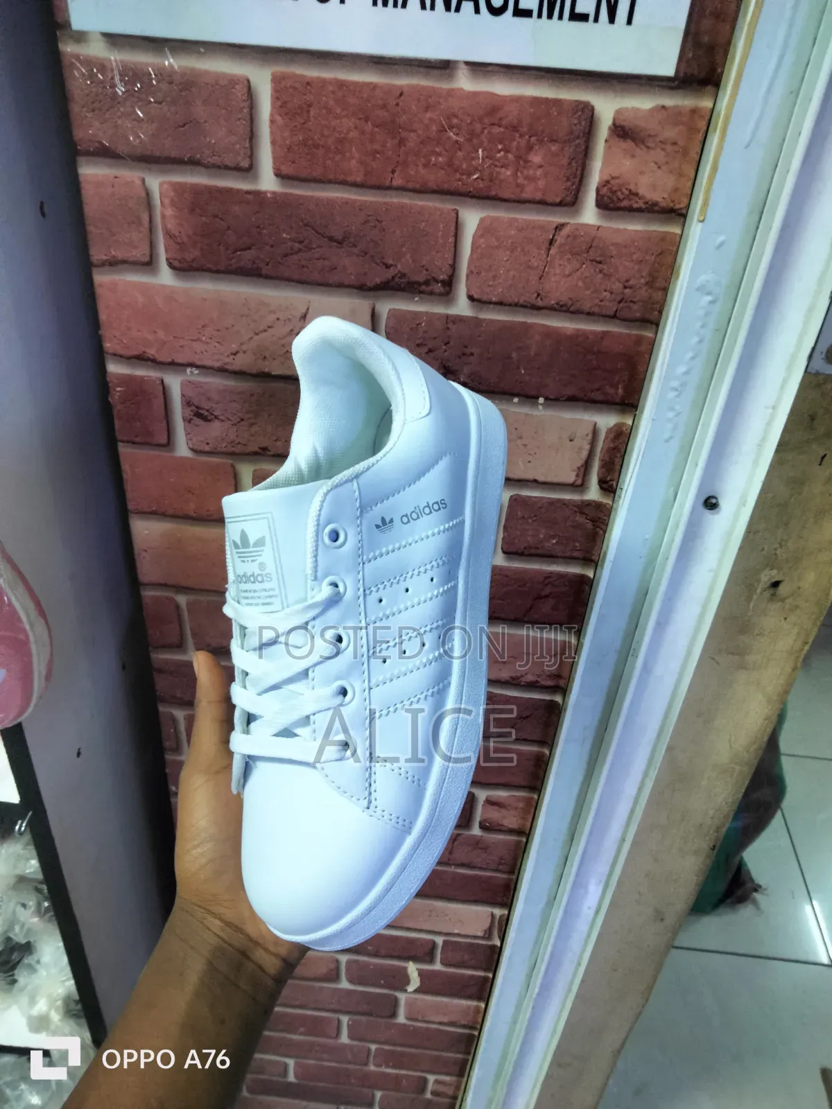 Adidas Sneakers