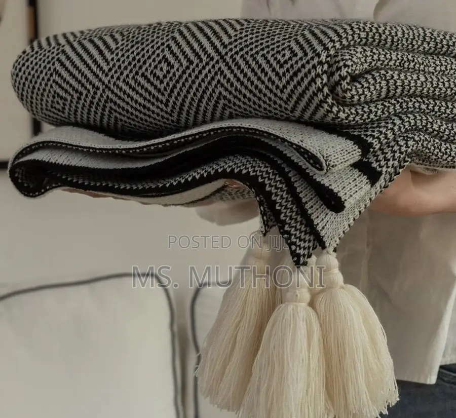 Diamond Knit Throw Blankets With Pendant Tassels