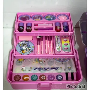 Kids' Makeup Set