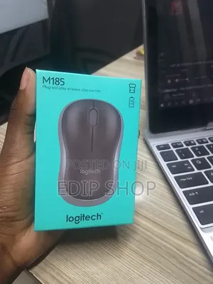 M185 Logitech Wireless Mouse