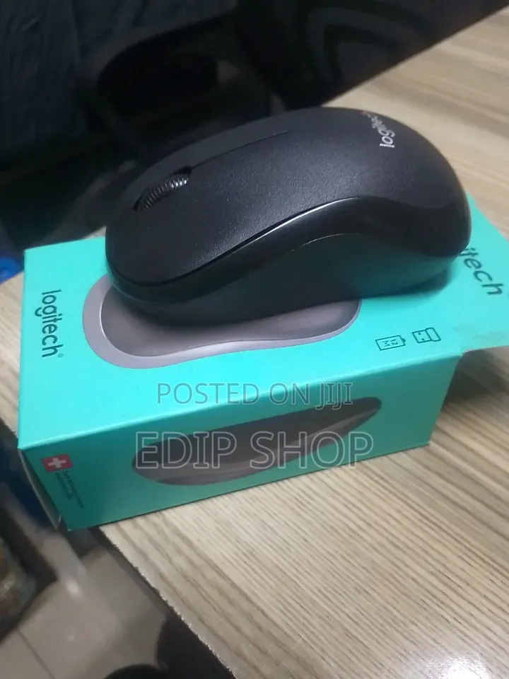 M185 Wireless Mouse Pad