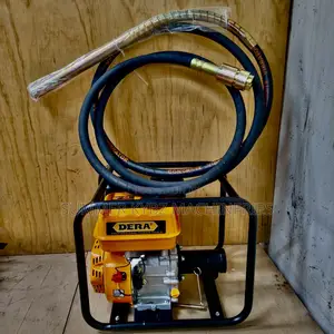 Dera Gasoline Concrete Vibrator