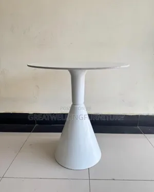 Fancy Round Marble Dining Table