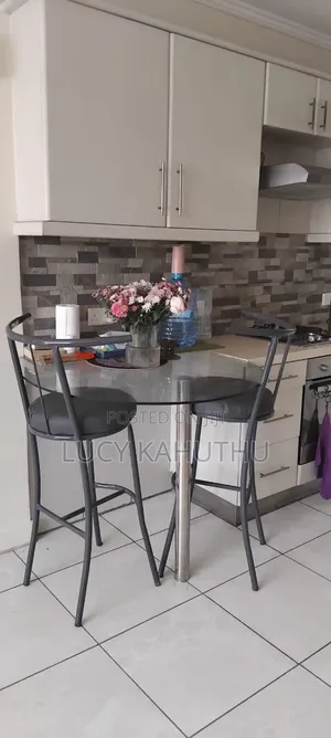 Curved R8 Flat Chairs