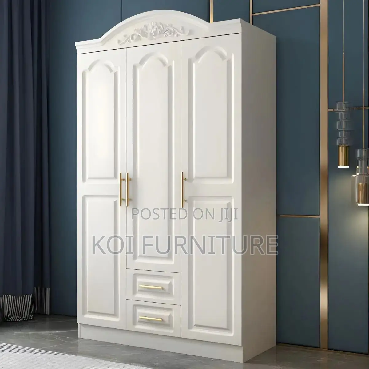 Bedroom Three Doors Storage Warddrobre
