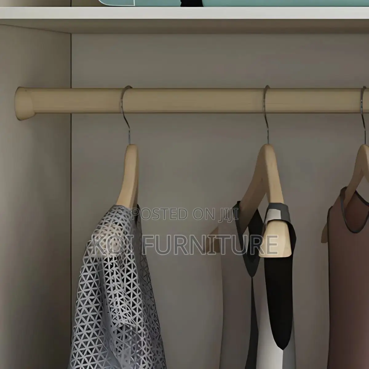 Bedroom Three Doors Storage Warddrobre