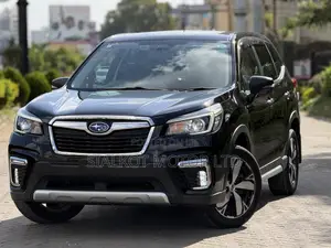 Subaru Forester Base AWD 2019 Black