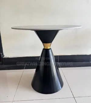 Executive Styling Cocktail Table