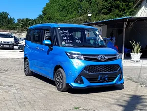 Toyota Tank 1.0 FWD 2019 Blue