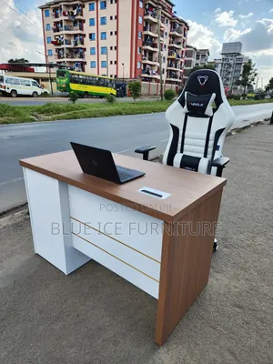 Executive Computer Deskset