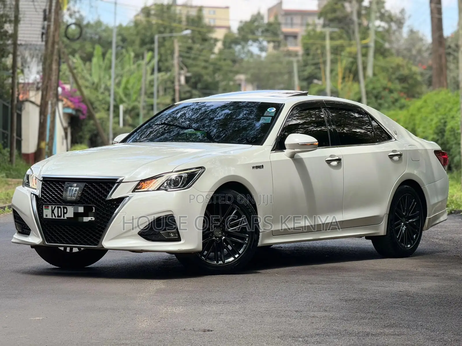 Toyota Crown 2017 White