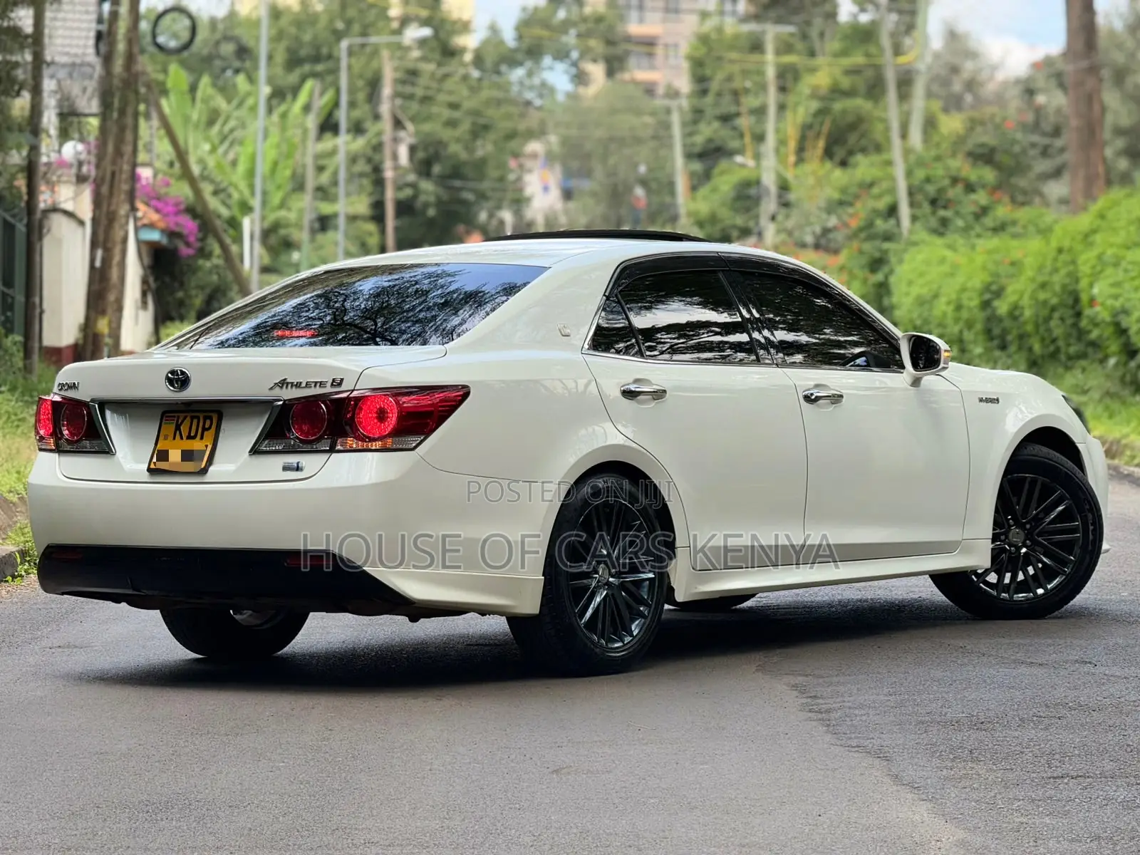 Toyota Crown 2017 White