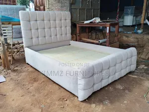 White Tufted 5x6 Chester Bed