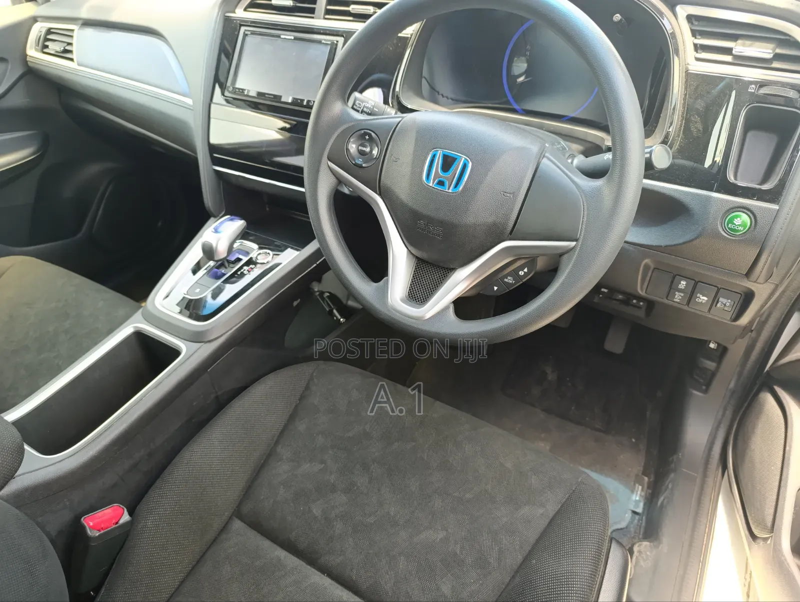 Honda Fit Shuttle 2018 White