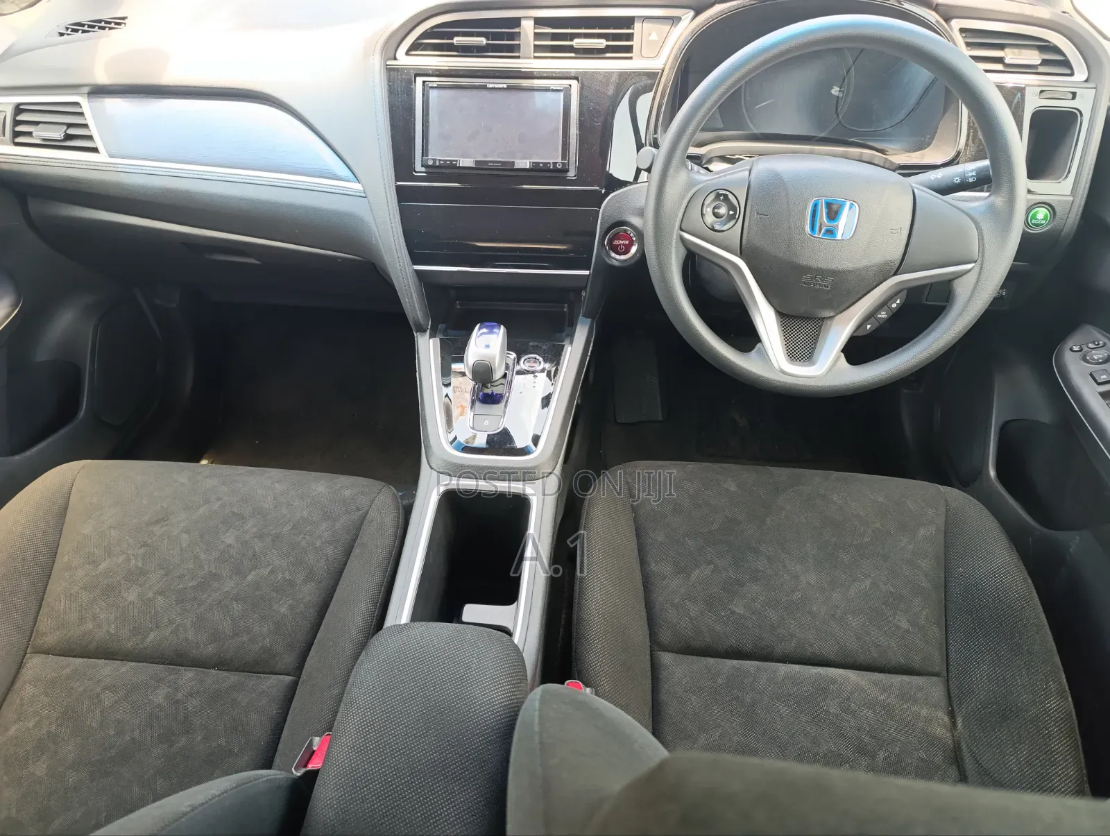 Honda Fit Shuttle 2018 White