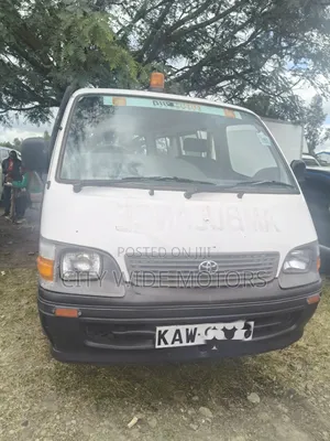 Toyota HiAce 2002 White