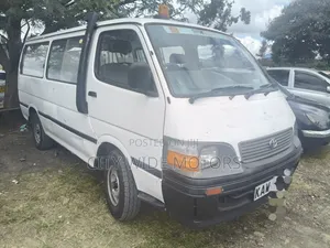 Toyota HiAce 2002 White