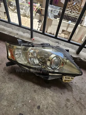 Lexus Rx 350 Headlight