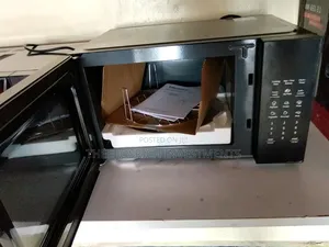 Hisense Microwave 20 Litres With Grill