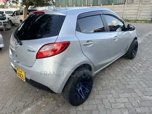 Mazda Demio 2012 Silver