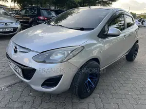 Mazda Demio 2012 Silver