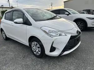 Toyota Vitz 2019 Pearl