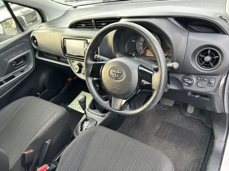 Toyota Vitz 2019 Pearl
