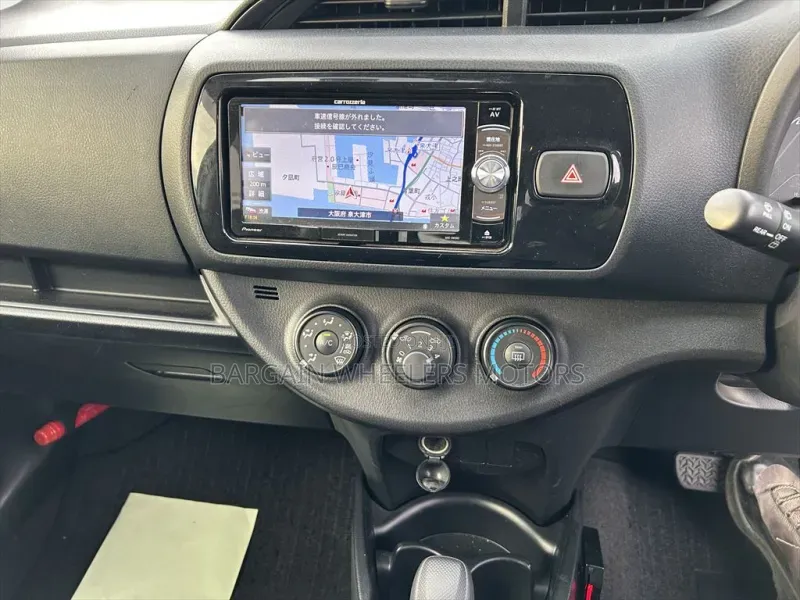 Toyota Vitz 2019 Pearl