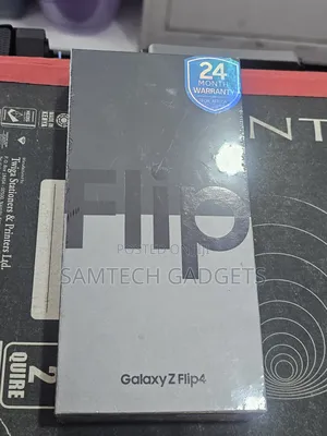 New Samsung Galaxy Z Flip4 512 GB Purple