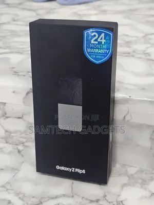 New Samsung Galaxy Z Flip 5 256 GB Black