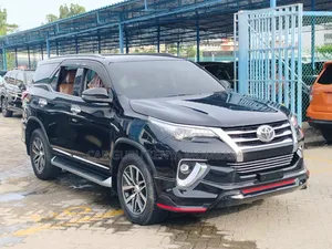 Toyota Fortuner 2019 Black