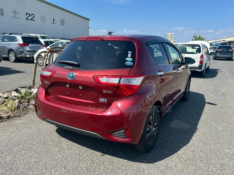 Toyota Vitz 2019 Red