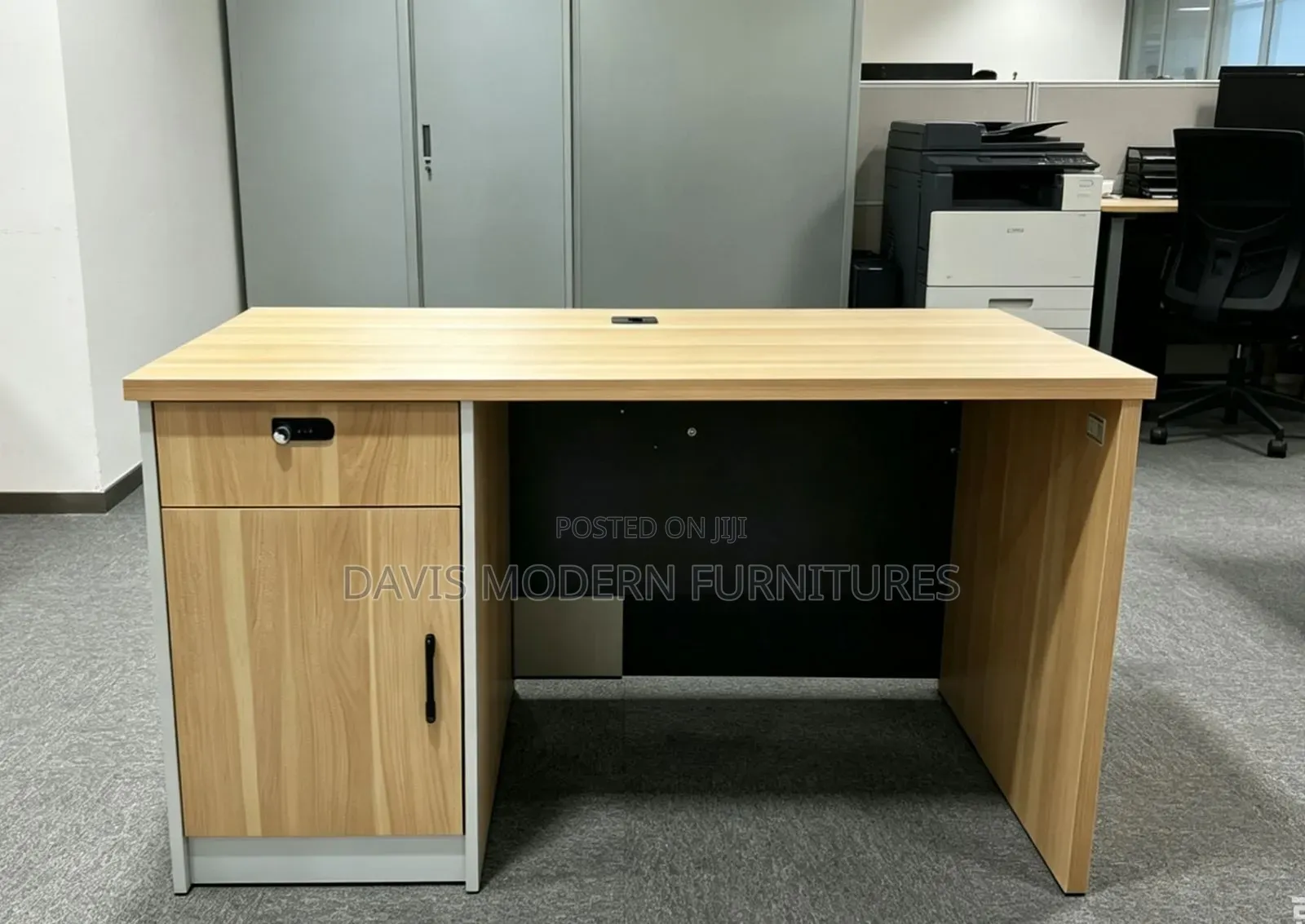 Single -Pedestal Office Desk