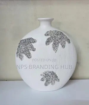 Minimalist Nordic Boho Ceramic Vase for Table Decoration(Stda)